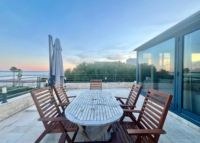 Sea And Mountain Views From Your Rooftop !