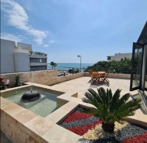 Lejlighed Sea And Mountain Views From Your Rooftop !