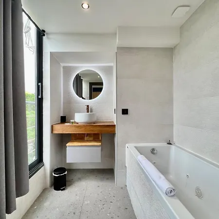 Sea And Mountain Views From Your Rooftop ! Apartamento *